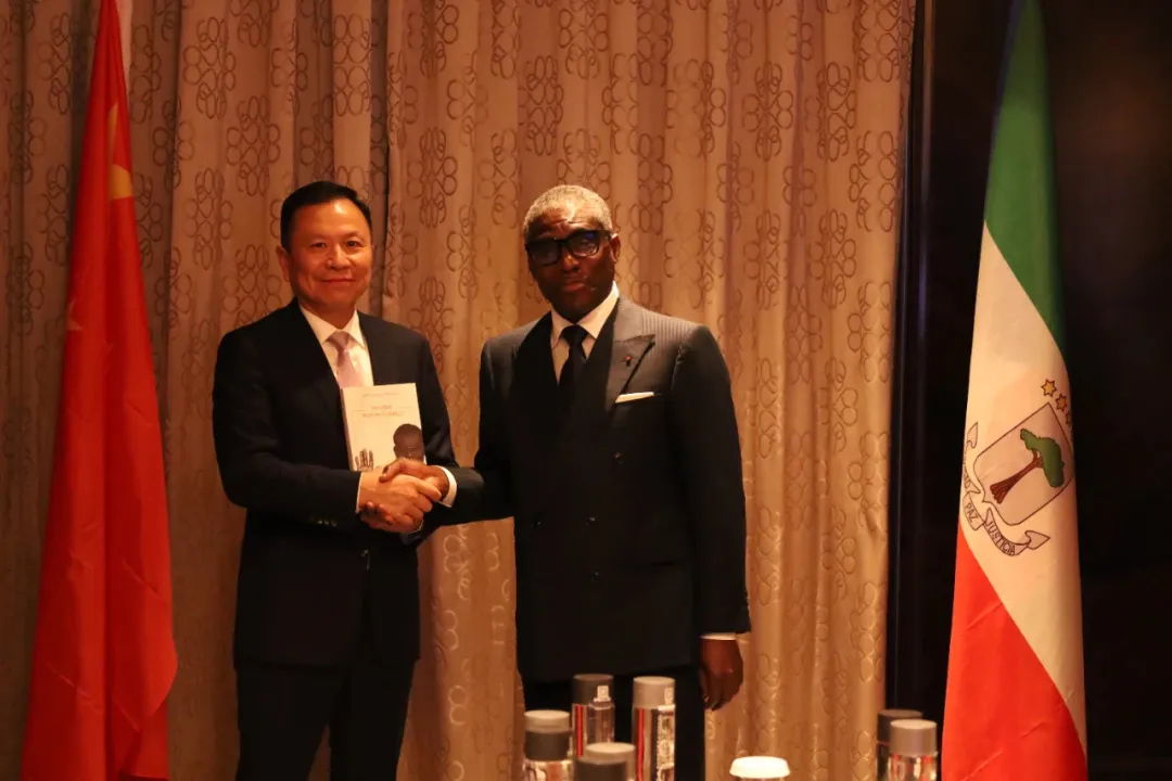 赤道几内亚共和国访华代表与99499威尼斯股份深入探讨工业协同生长